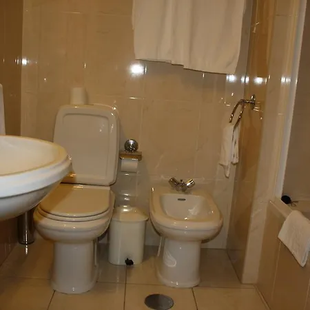 Residencial Stª Joana *