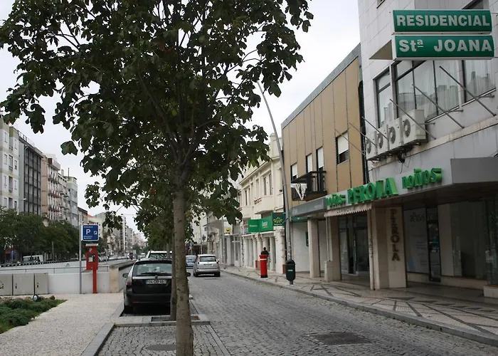 Residencial Stª Joana אבאירו